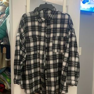 Black and white plaid oversized fit shacket from Boohoo size 10(w L/XL)